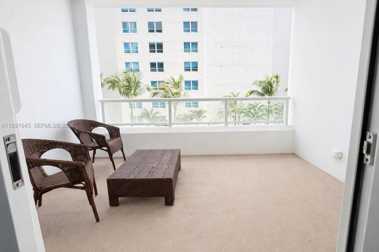 5005 Collins Ave, Unit 823, Miami Beach, FL 33140 Photo