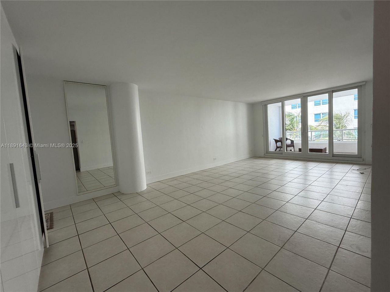 5005 Collins Ave, Unit 823, Miami Beach, FL 33140 Photo