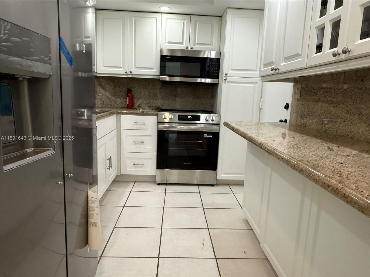 5005 Collins Ave, Unit 823, Miami Beach, FL 33140 Photo
