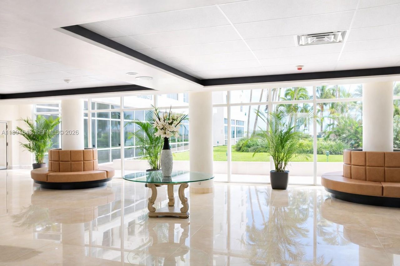 5005 Collins Ave, Unit 823, Miami Beach, FL 33140 Photo