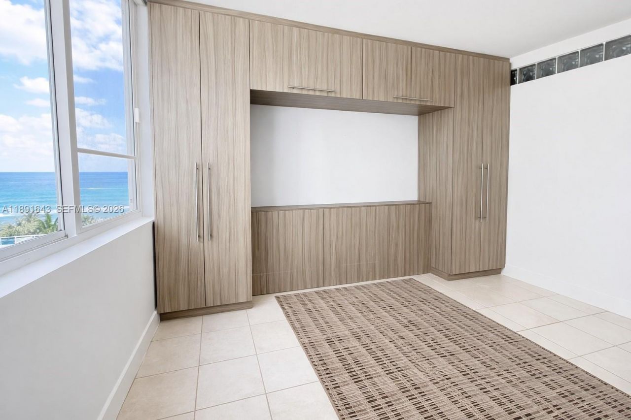 5005 Collins Ave, Unit 823, Miami Beach, FL 33140 Photo