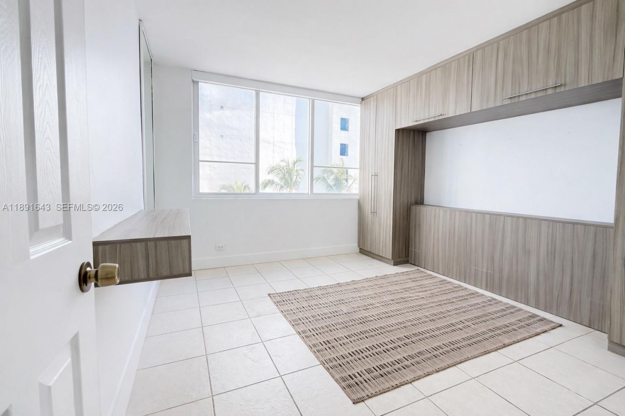 5005 Collins Ave, Unit 823, Miami Beach, FL 33140 Photo