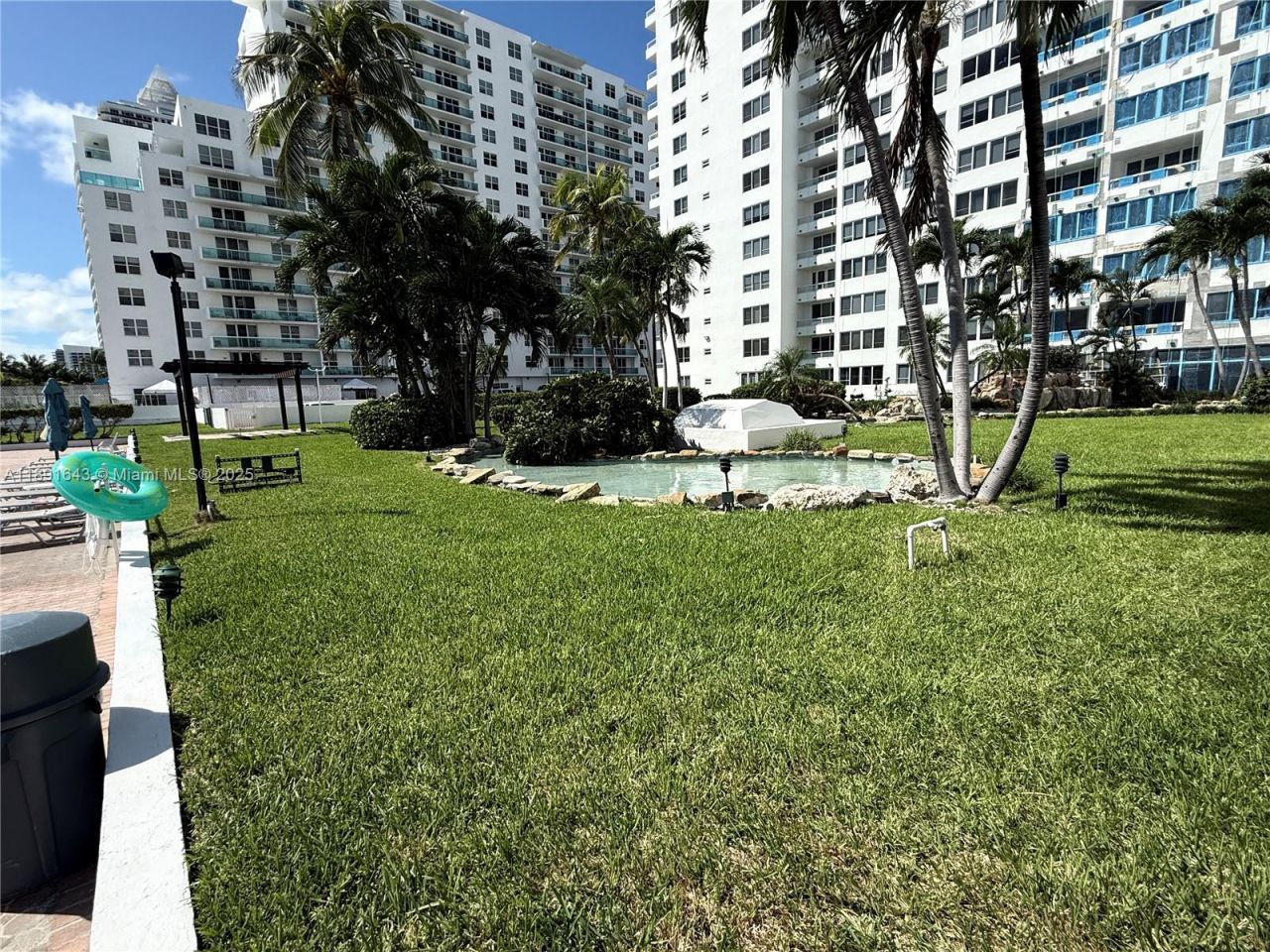 5005 Collins Ave, Unit 823, Miami Beach, FL 33140 Photo