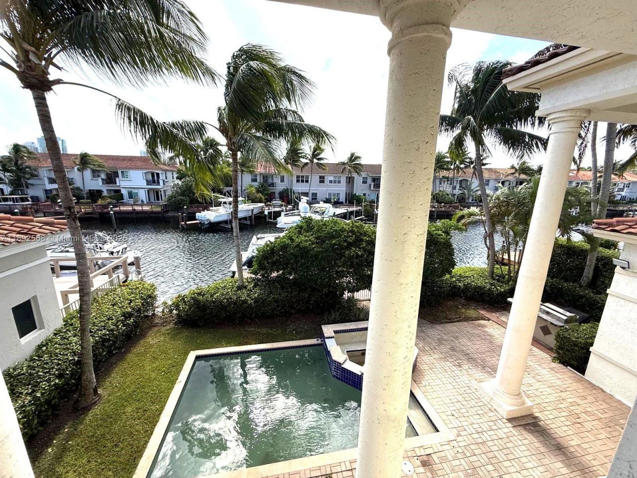 996 Sanibel Dr, Hollywood, FL 33019 Photo