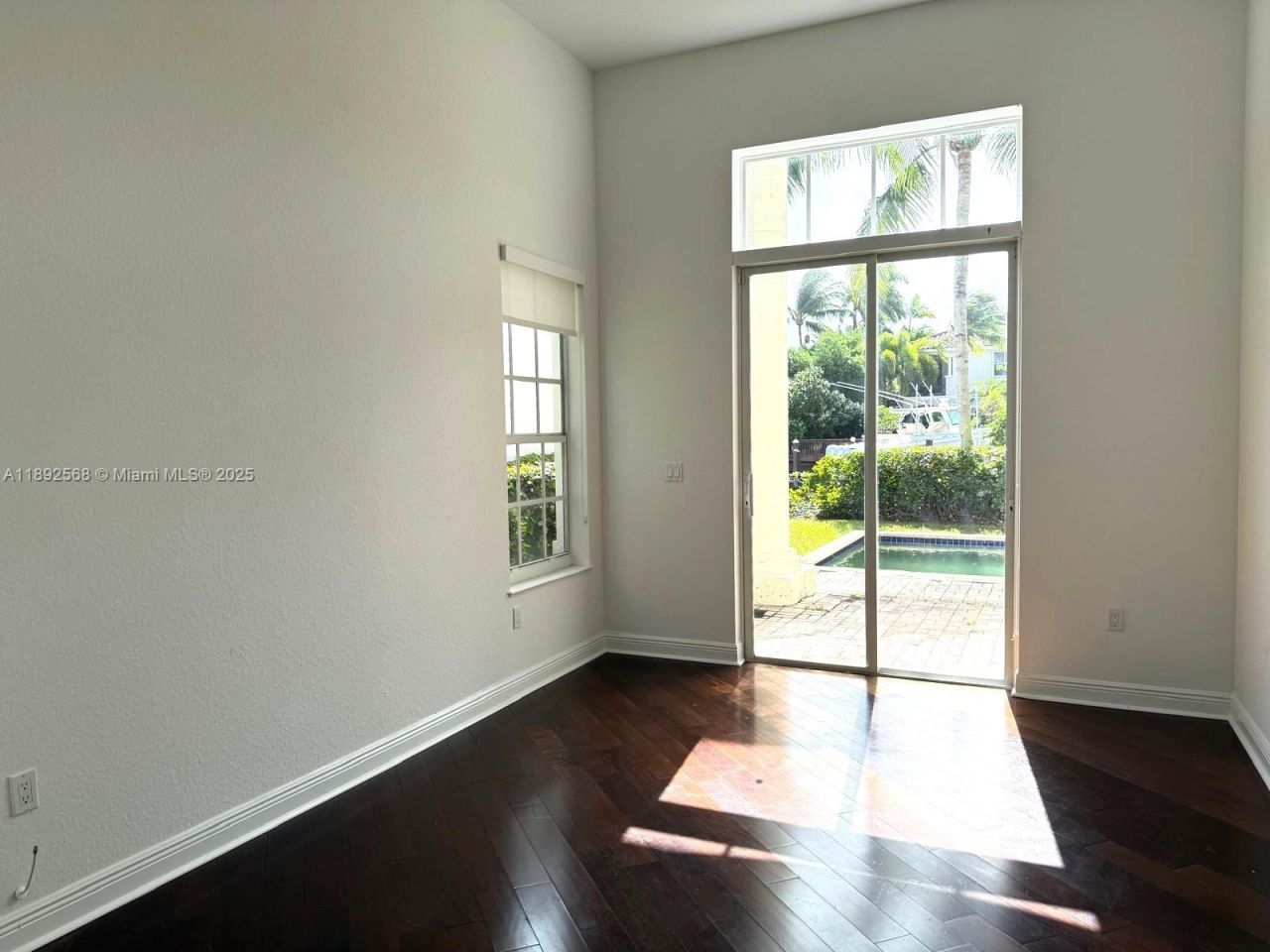 996 Sanibel Dr, Hollywood, FL 33019 Photo