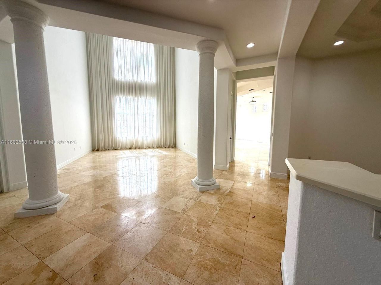 996 Sanibel Dr, Hollywood, FL 33019 Photo