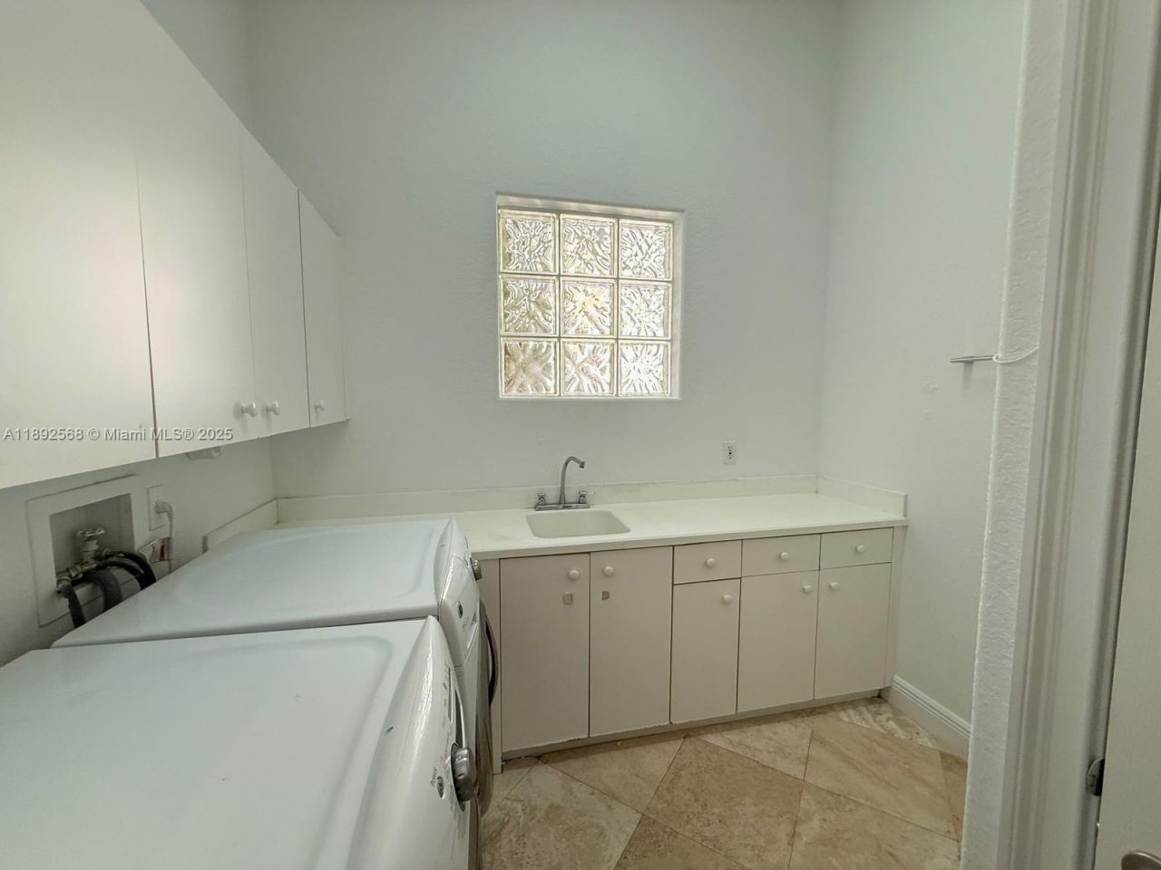 996 Sanibel Dr, Hollywood, FL 33019 Photo