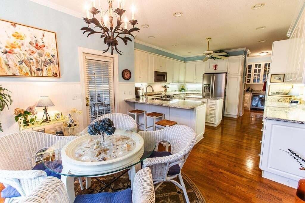 472 Santee Drive Photo 8