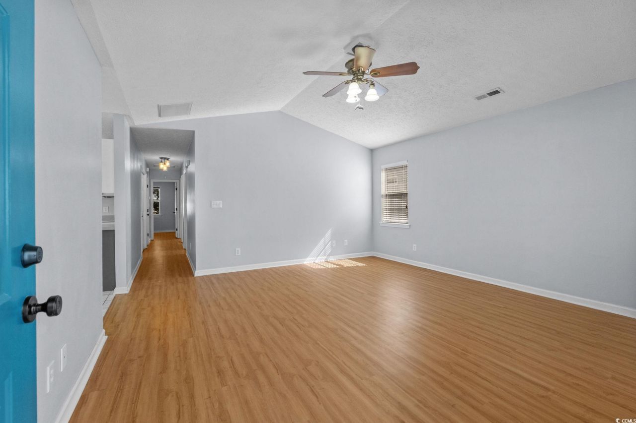 8065 Resin Rd. Photo 4