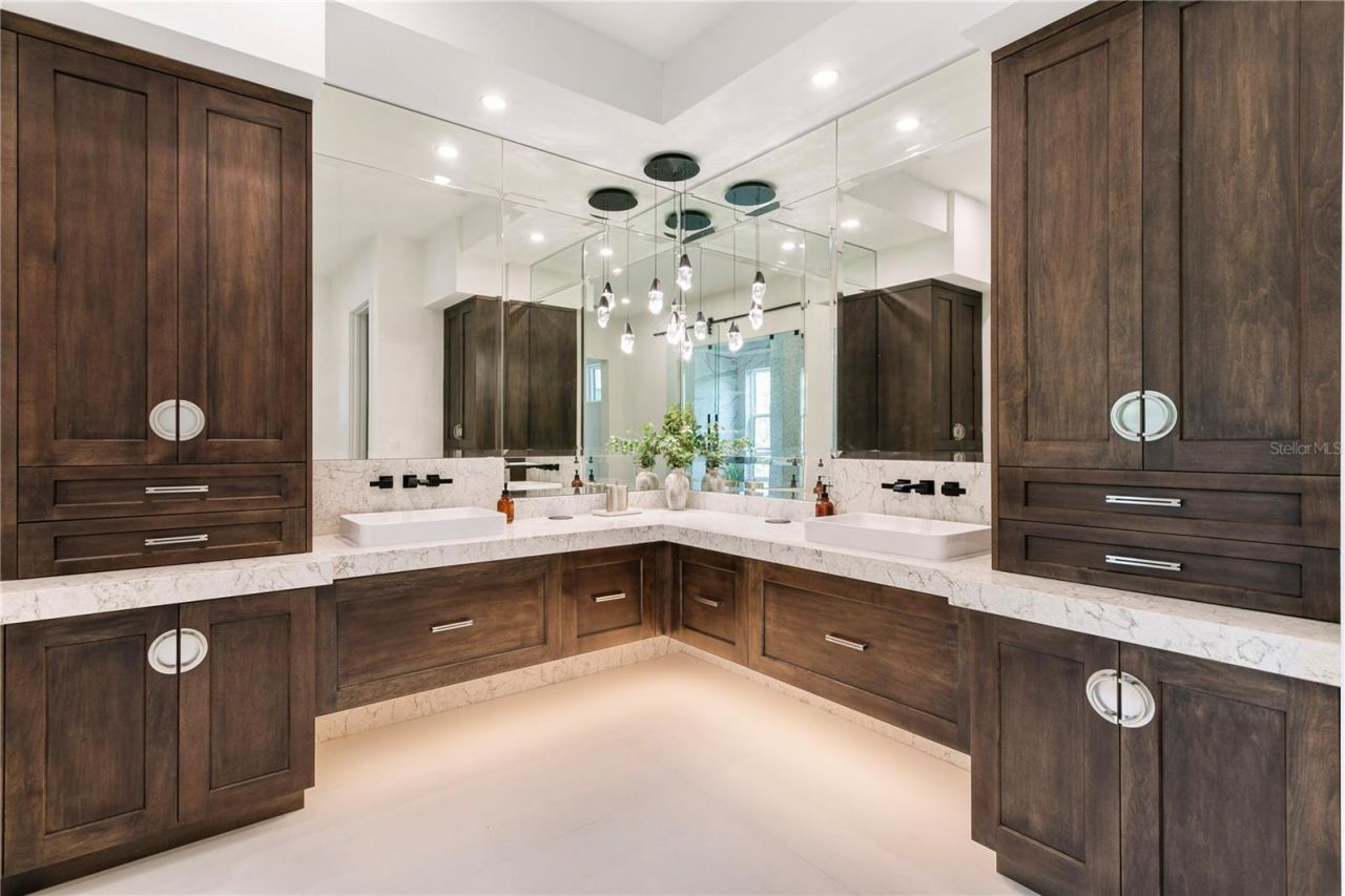 4823 W San Jose Street, Tampa, FL 33629 Photo