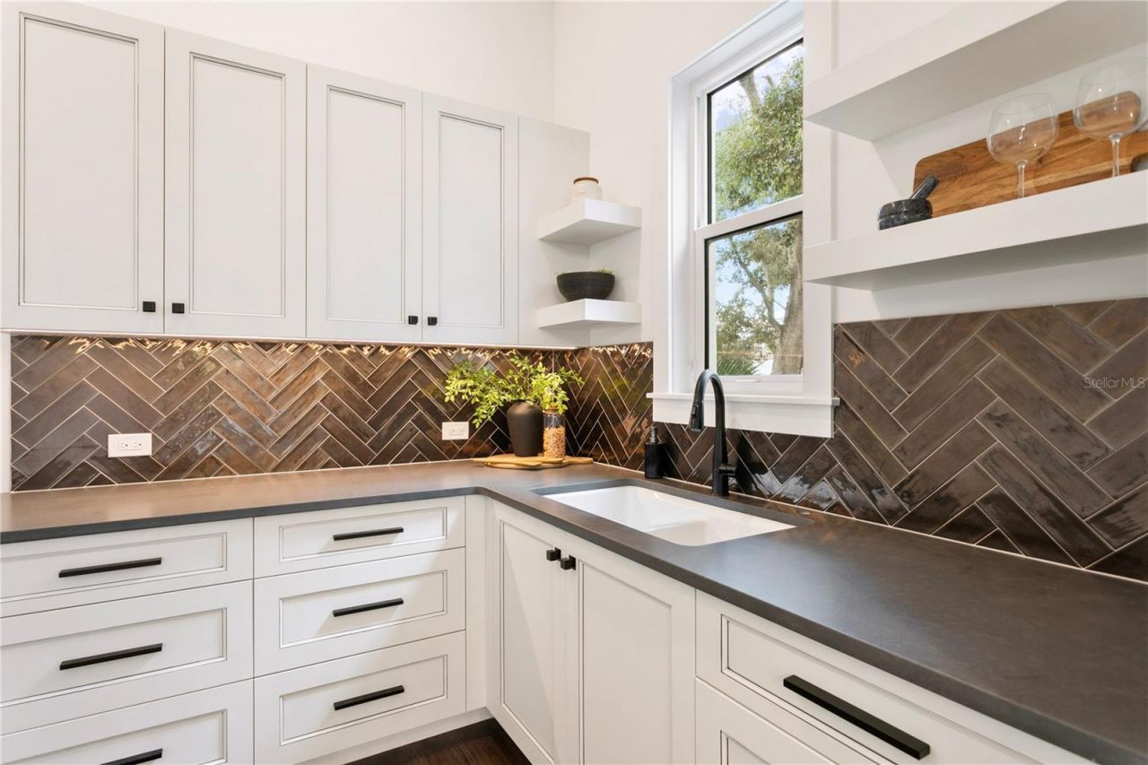 4823 W San Jose Street, Tampa, FL 33629 Photo