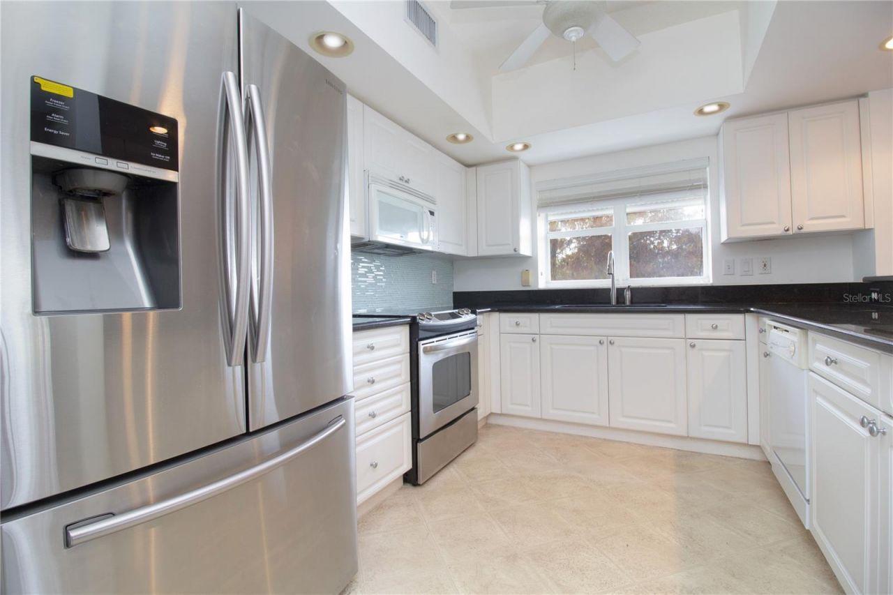 1200 Country Club Drive, Unit 1101, Largo, FL 33771 Photo