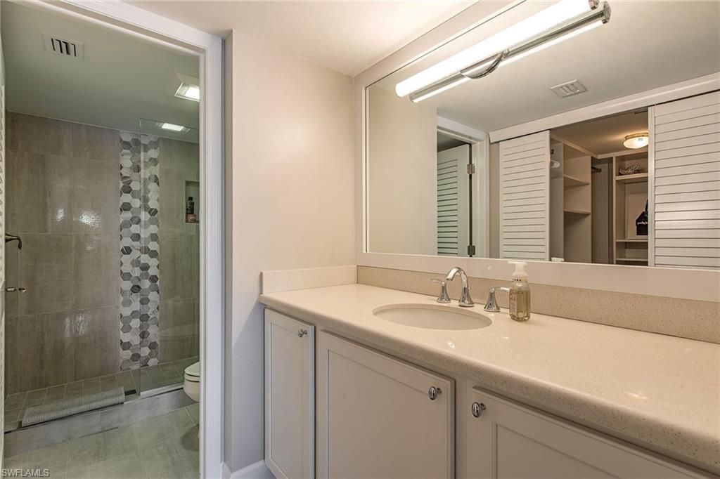 4155 Crayton Rd, Unit 203, Naples, FL 34103 Photo