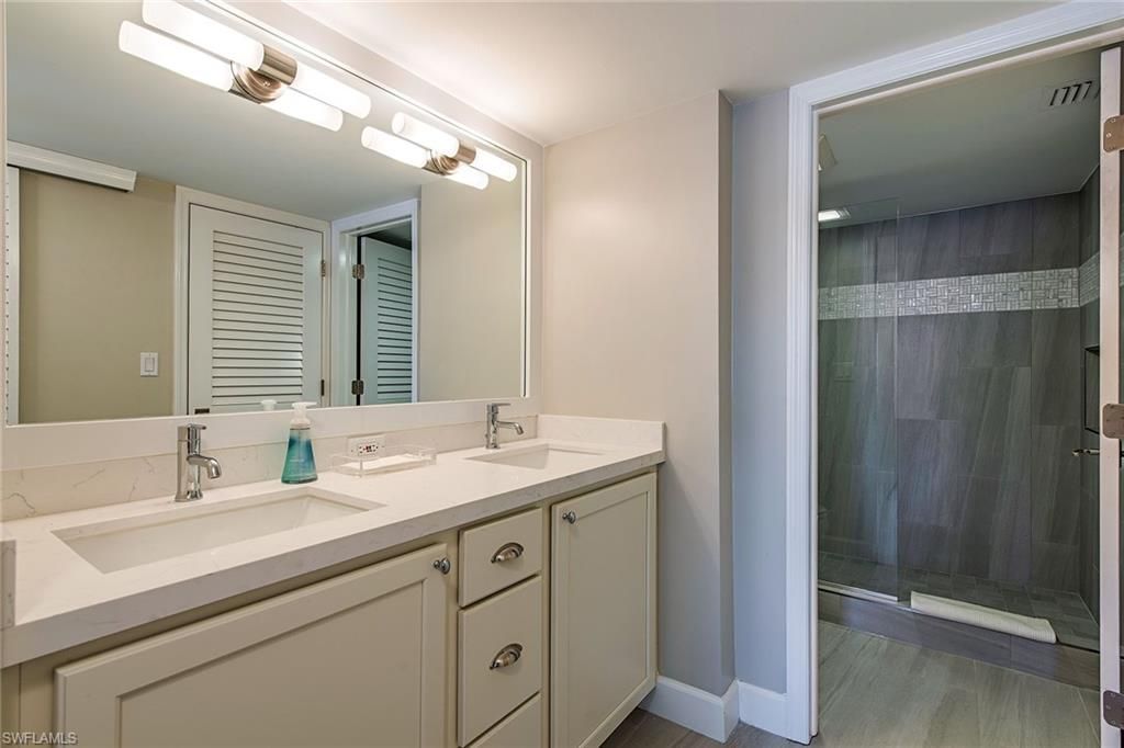 4155 Crayton Rd, Unit 203, Naples, FL 34103 Photo