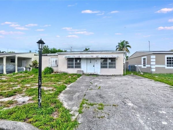 410 NW 52 St, Oakland Park, FL 33309