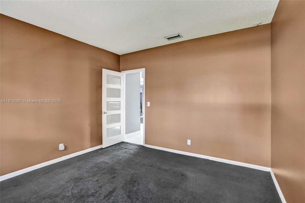 1321 SW 102nd Ave, Pembroke Pines, FL 33025 Photo