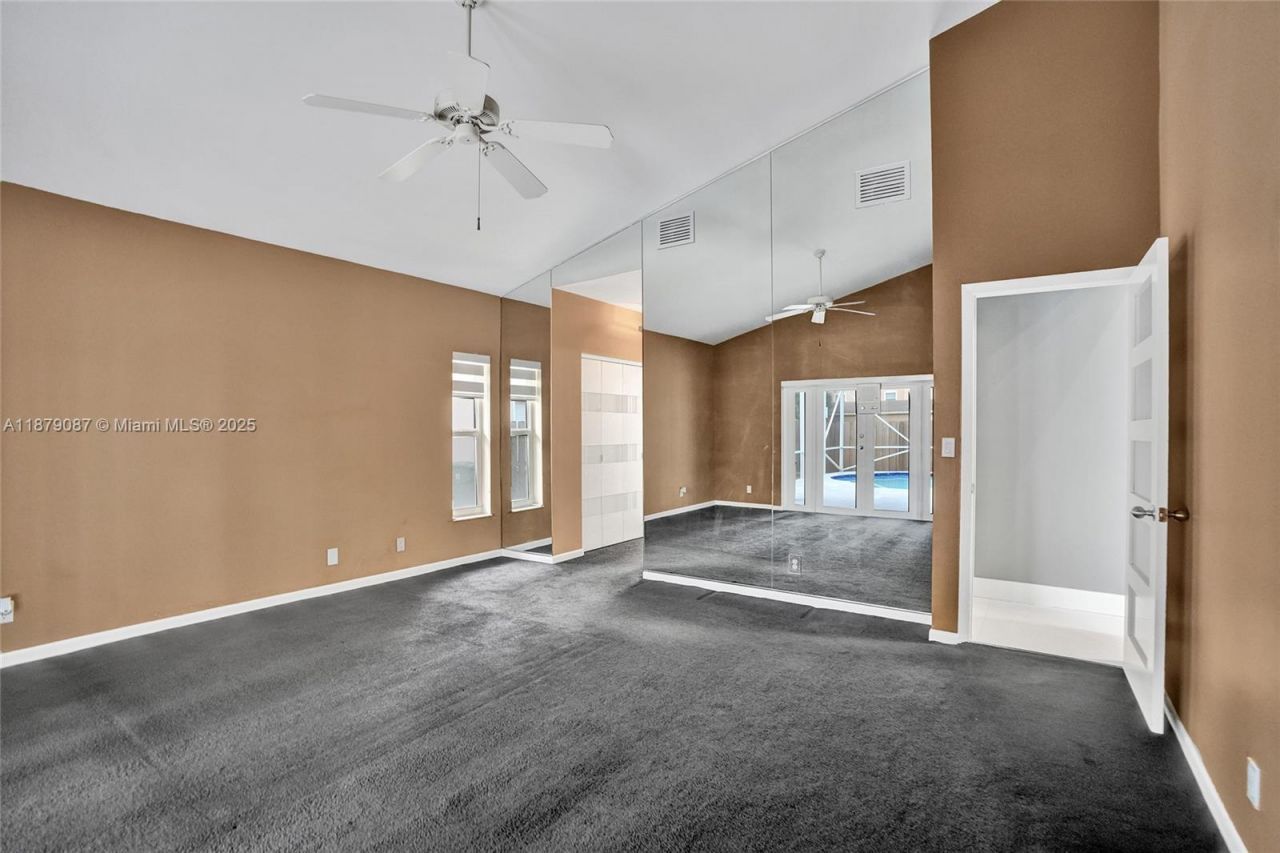 1321 SW 102nd Ave, Pembroke Pines, FL 33025 Photo