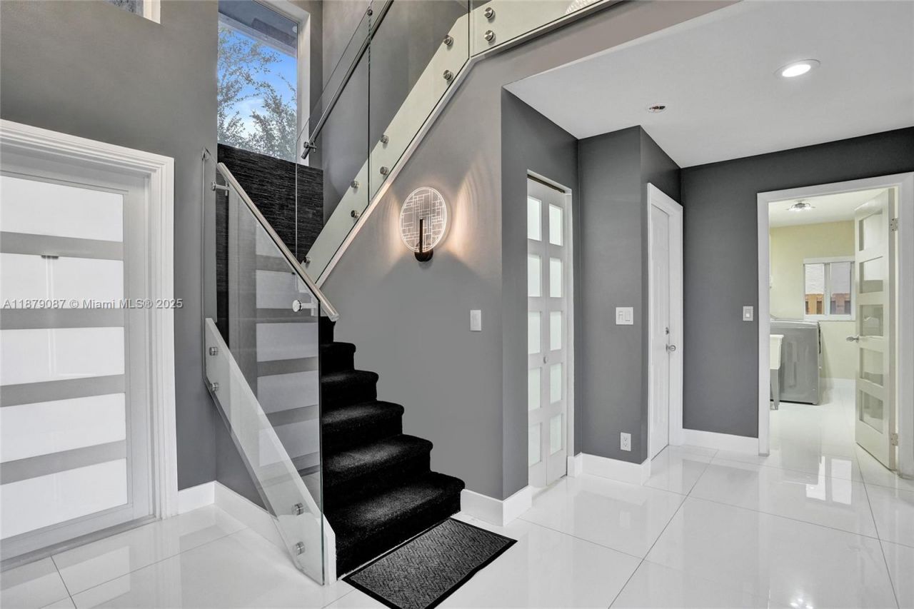 1321 SW 102nd Ave, Pembroke Pines, FL 33025 Photo