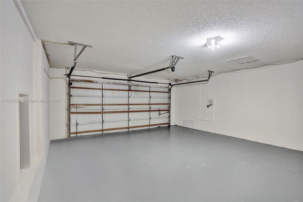 1321 SW 102nd Ave, Pembroke Pines, FL 33025 Photo