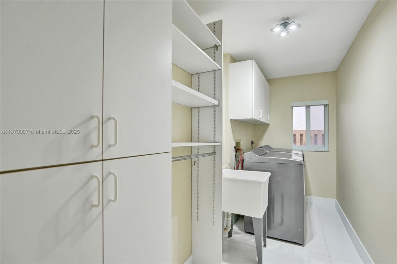 1321 SW 102nd Ave, Pembroke Pines, FL 33025 Photo