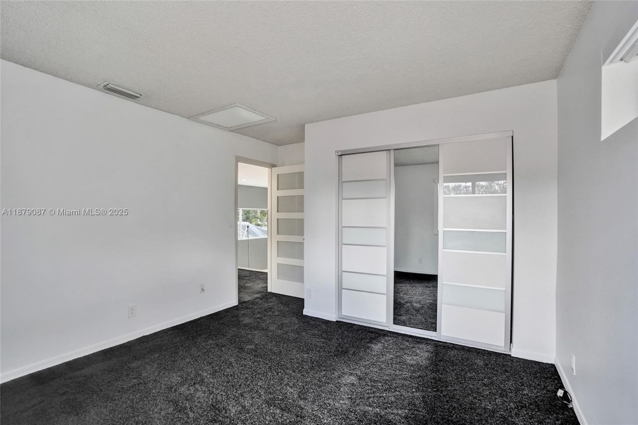 1321 SW 102nd Ave, Pembroke Pines, FL 33025 Photo