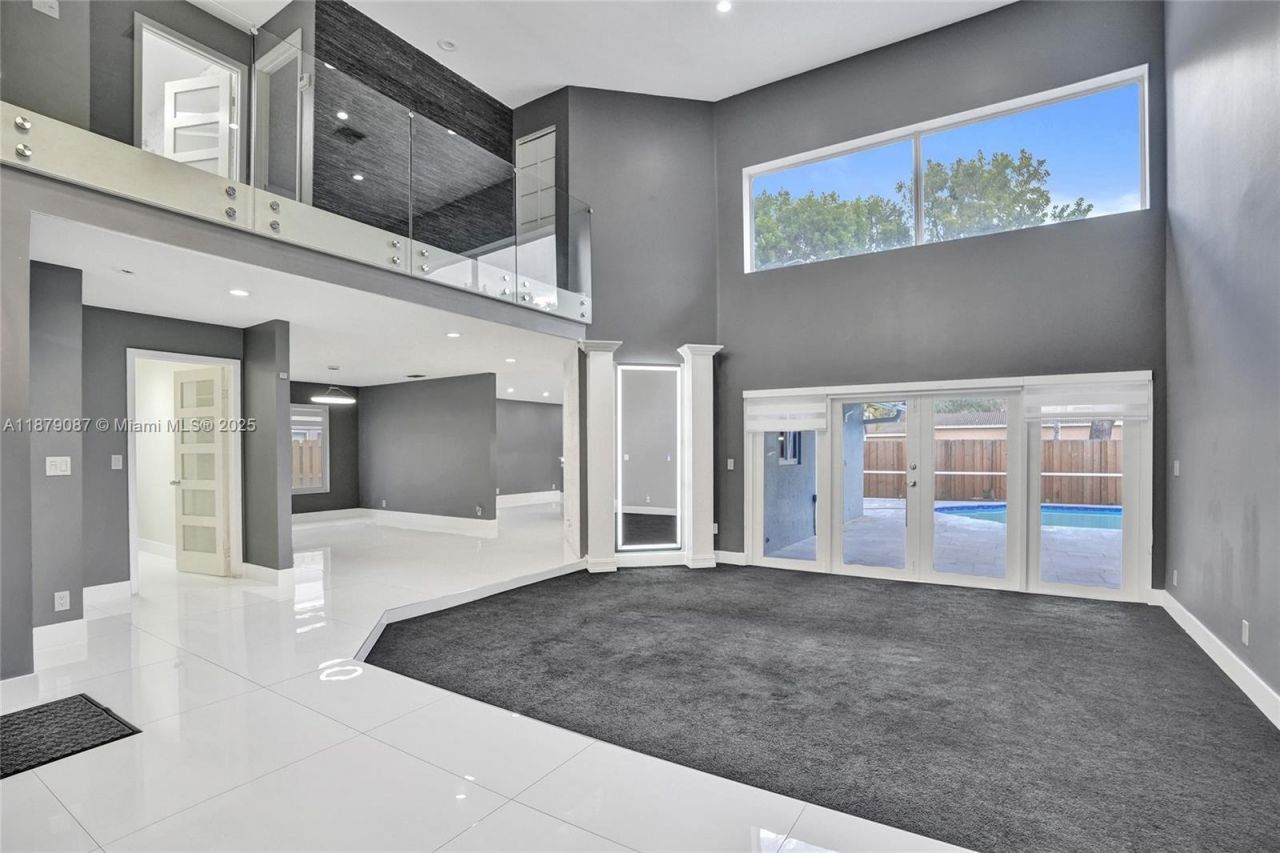 1321 SW 102nd Ave, Pembroke Pines, FL 33025 Photo