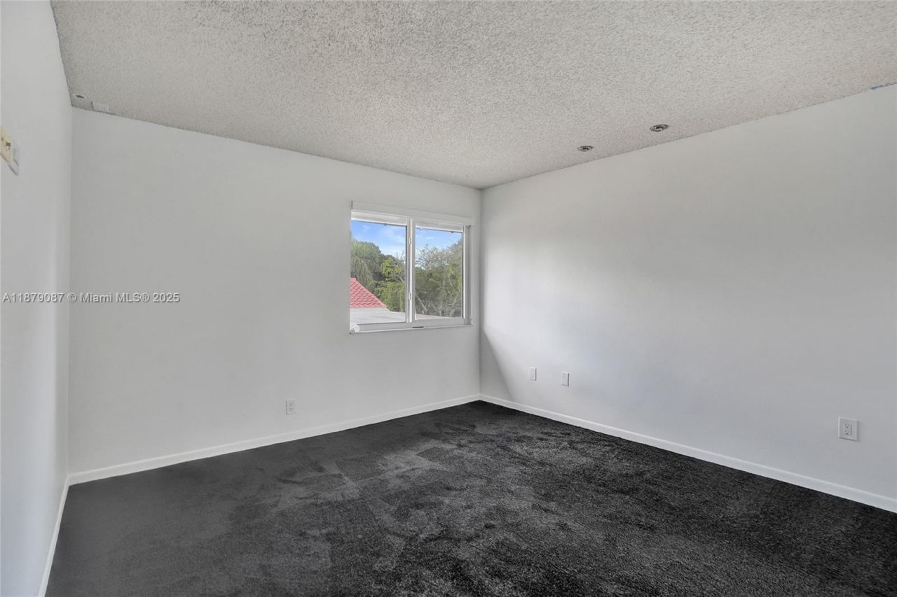 1321 SW 102nd Ave, Pembroke Pines, FL 33025 Photo