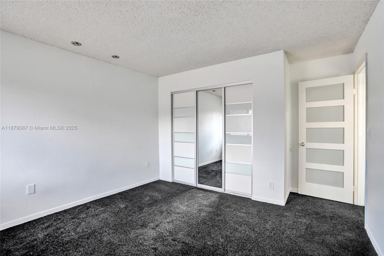 1321 SW 102nd Ave, Pembroke Pines, FL 33025 Photo