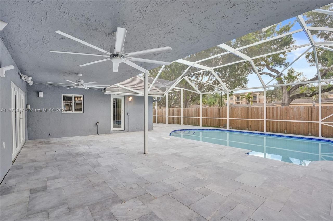 1321 SW 102nd Ave, Pembroke Pines, FL 33025 Photo