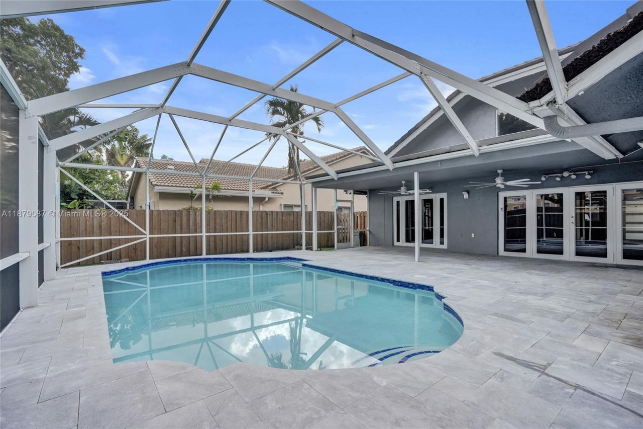 1321 SW 102nd Ave, Pembroke Pines, FL 33025 Photo