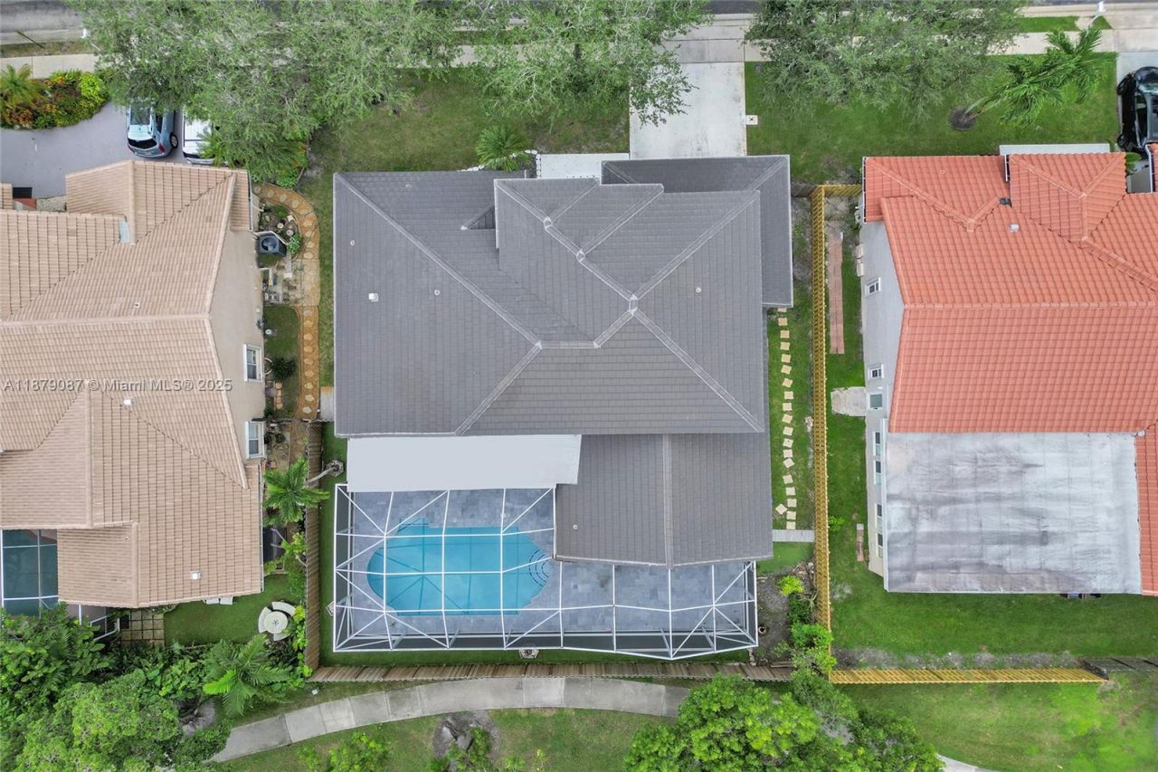 1321 SW 102nd Ave, Pembroke Pines, FL 33025 Photo