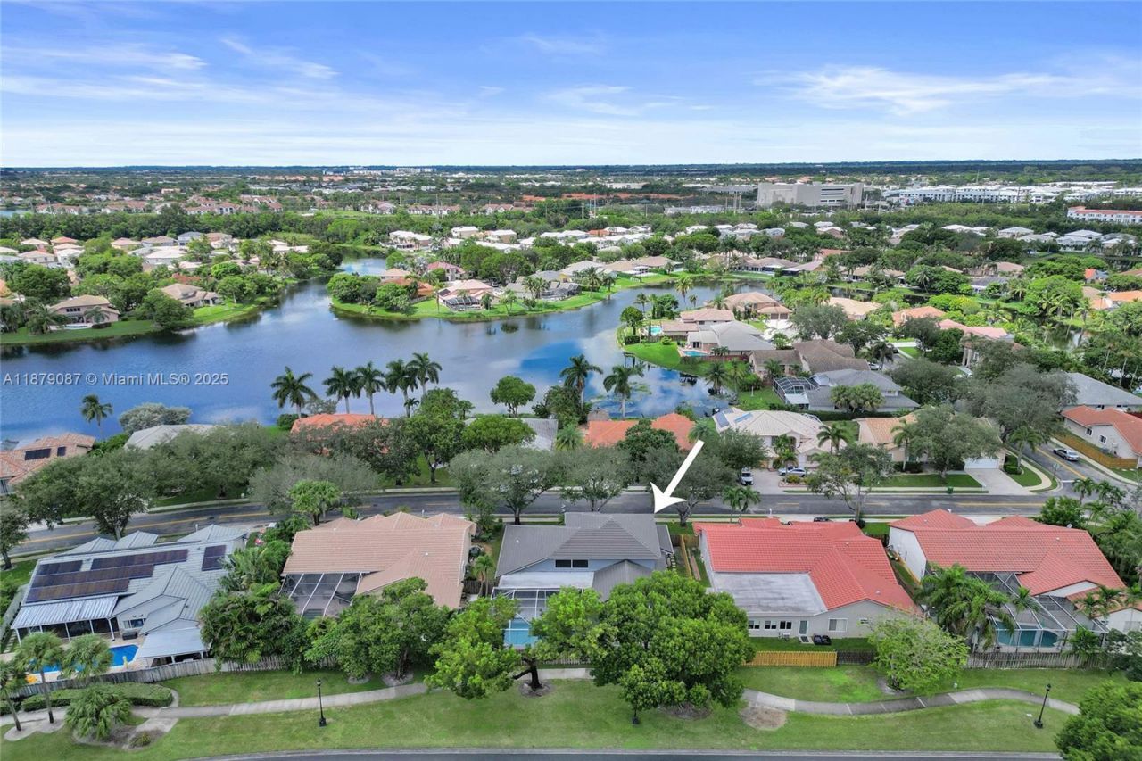 1321 SW 102nd Ave, Pembroke Pines, FL 33025 Photo