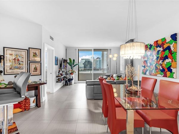 888 Brickell Key Dr, Unit 1002, Miami, FL 33131