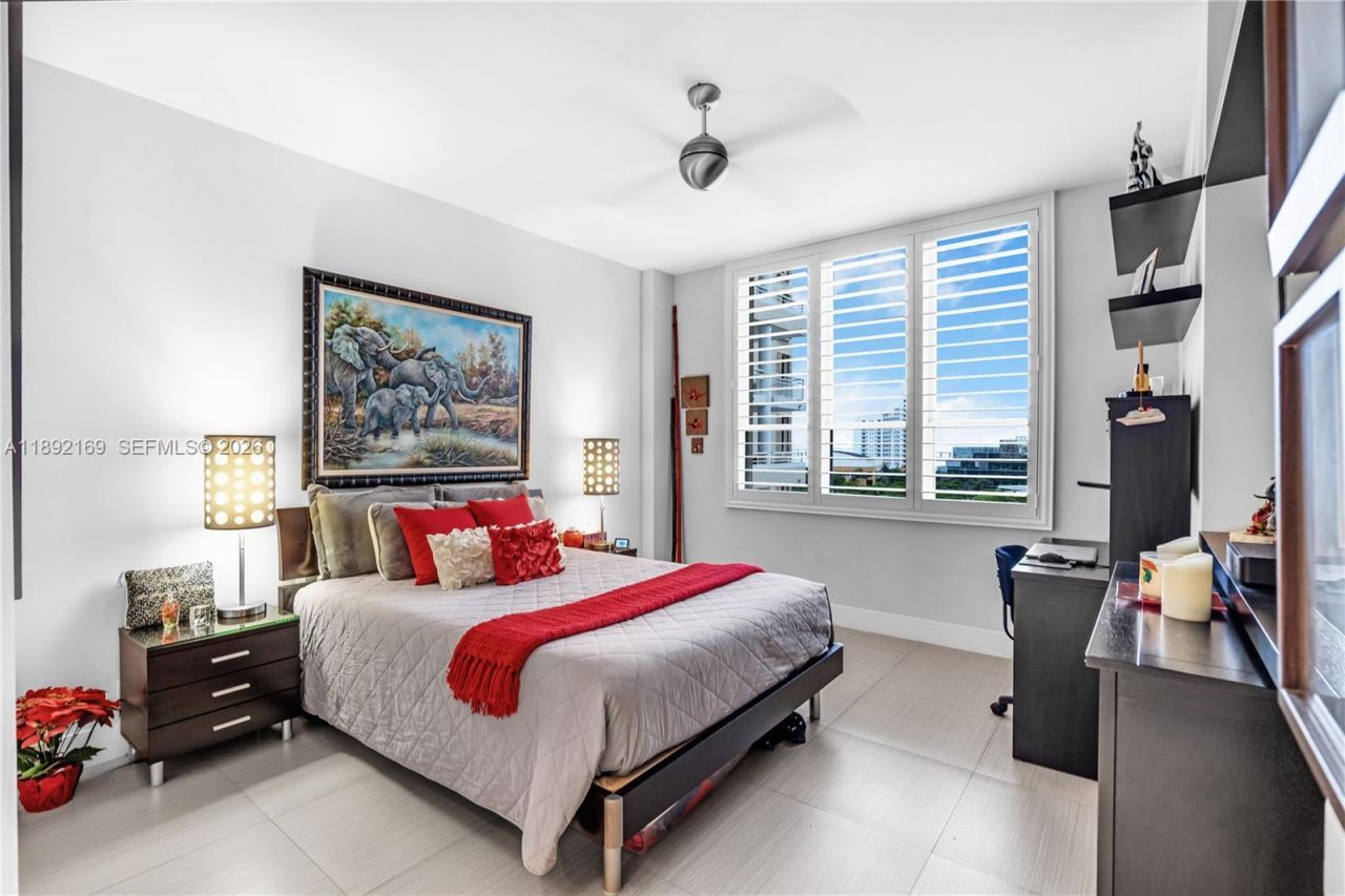 888 Brickell Key Dr, Unit 1002, Miami, FL 33131 Photo