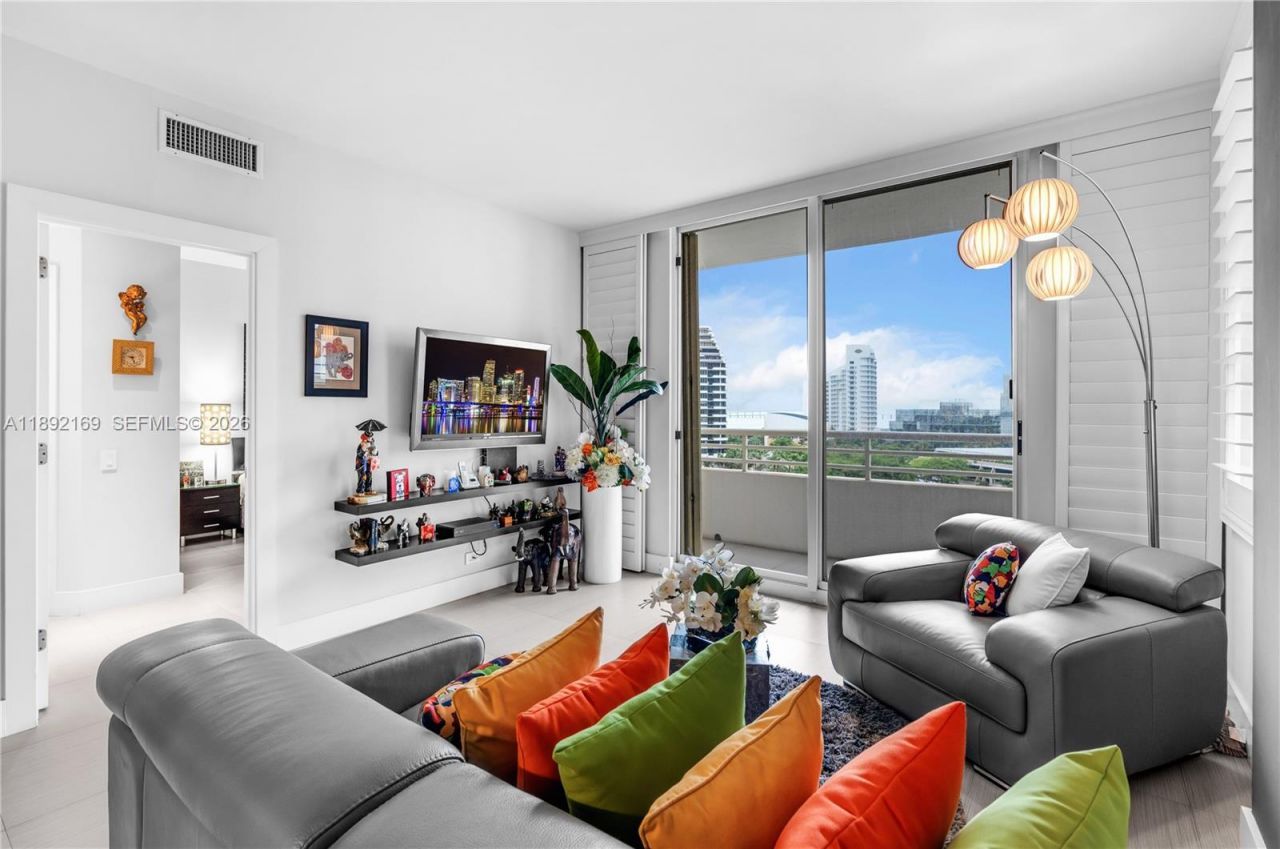 888 Brickell Key Dr, Unit 1002, Miami, FL 33131 Photo