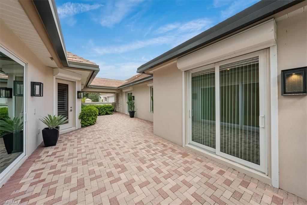 13700 Pondview Cir, Naples, FL 34119 Photo