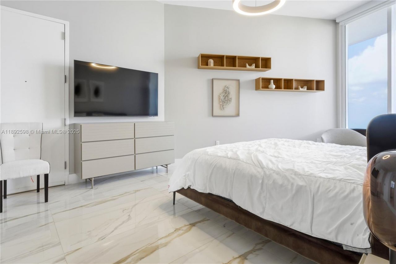 16001 Collins Ave, Unit 3705, Sunny Isles Beach, FL 33160 Photo