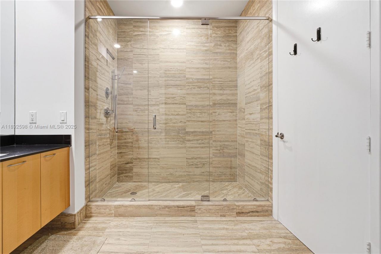 16001 Collins Ave, Unit 3705, Sunny Isles Beach, FL 33160 Photo