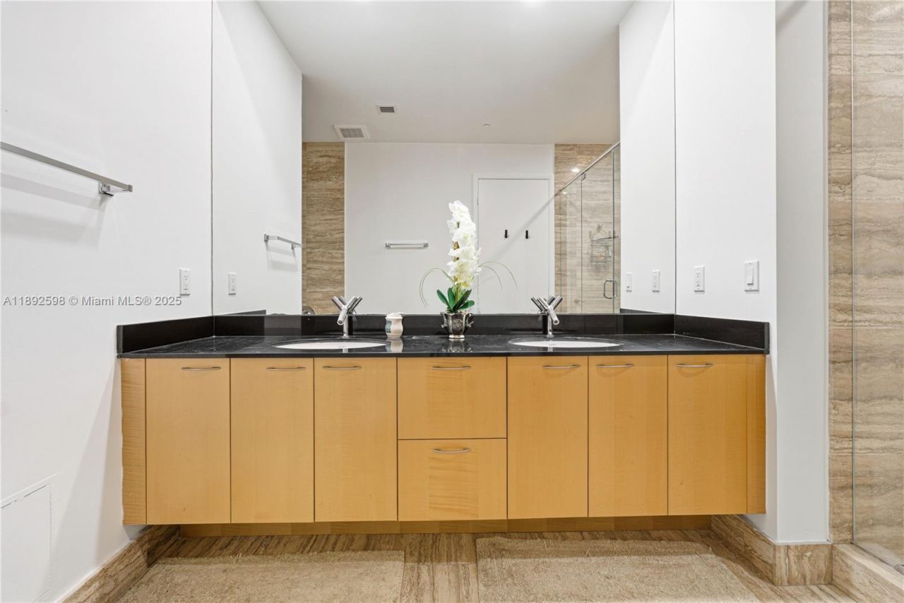 16001 Collins Ave, Unit 3705, Sunny Isles Beach, FL 33160 Photo