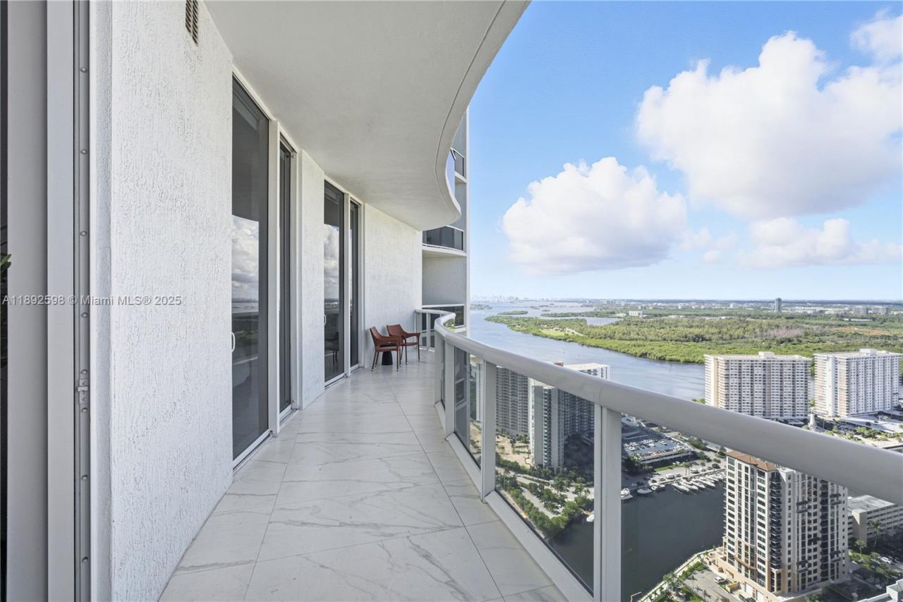 16001 Collins Ave, Unit 3705, Sunny Isles Beach, FL 33160 Photo