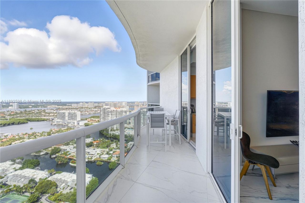 16001 Collins Ave, Unit 3705, Sunny Isles Beach, FL 33160 Photo