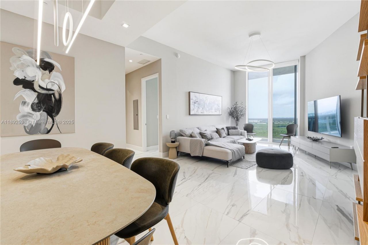 16001 Collins Ave, Unit 3705, Sunny Isles Beach, FL 33160 Photo
