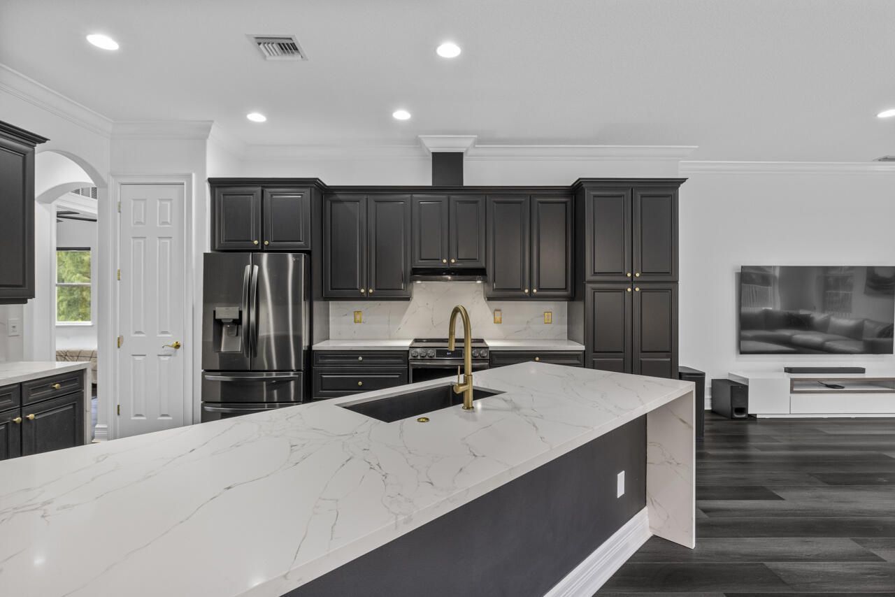 8300 SW Cattleya Drive, Stuart, FL 34997 Photo
