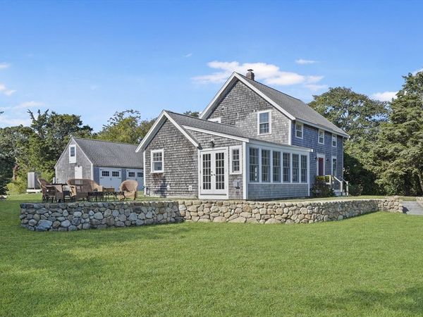 187 Lagoon Pond Road, Tisbury, MA 02575