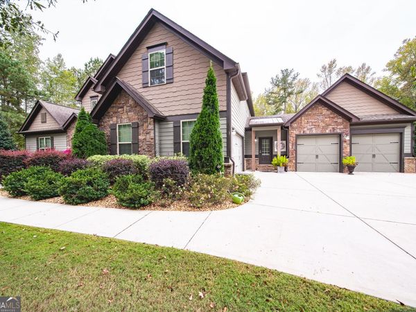 931 S Jeff Davis Drive, Fayetteville, GA 30215