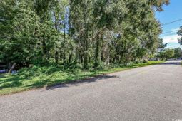 1001 Graham Ave. photo 4