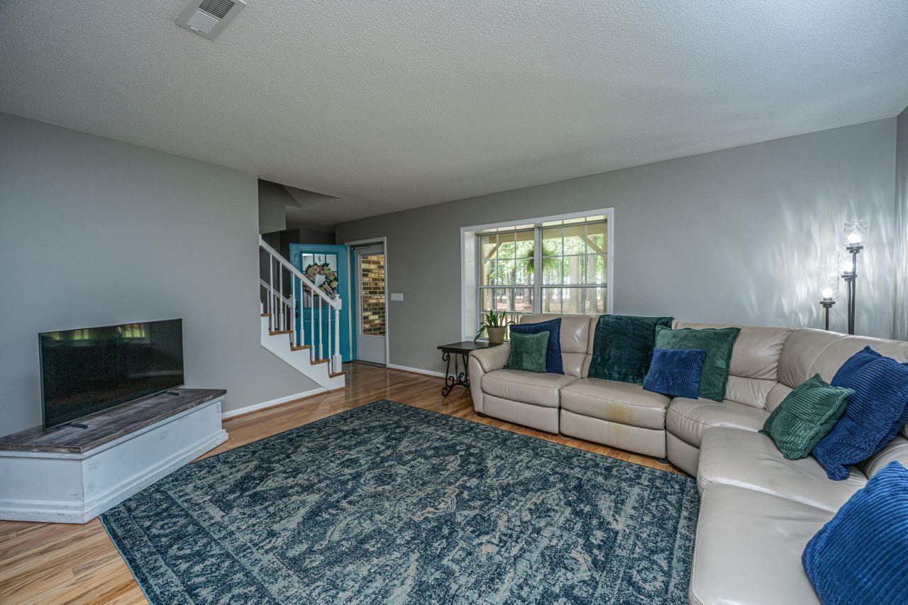 110 Cantering Hills Lane Photo 11