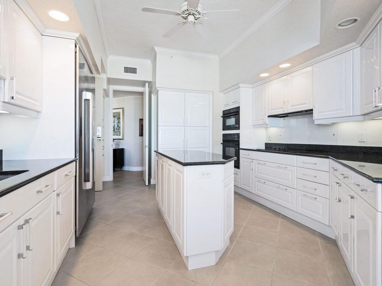 1281 Gulf Of Mexico Drive, Unit 704, Longboat Key, FL 34228 Photo