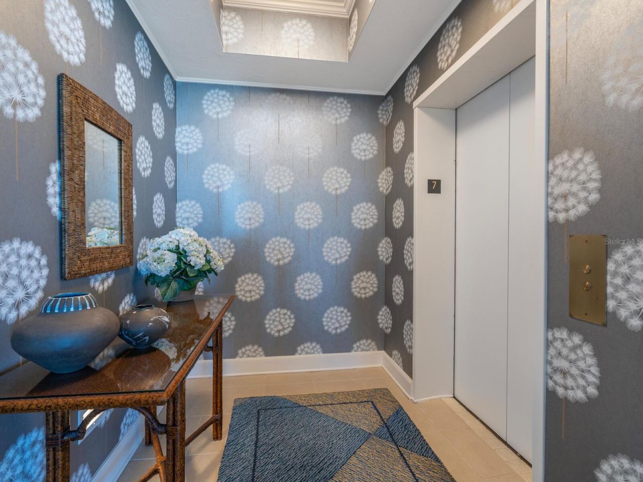 1281 Gulf Of Mexico Drive, Unit 704, Longboat Key, FL 34228 Photo