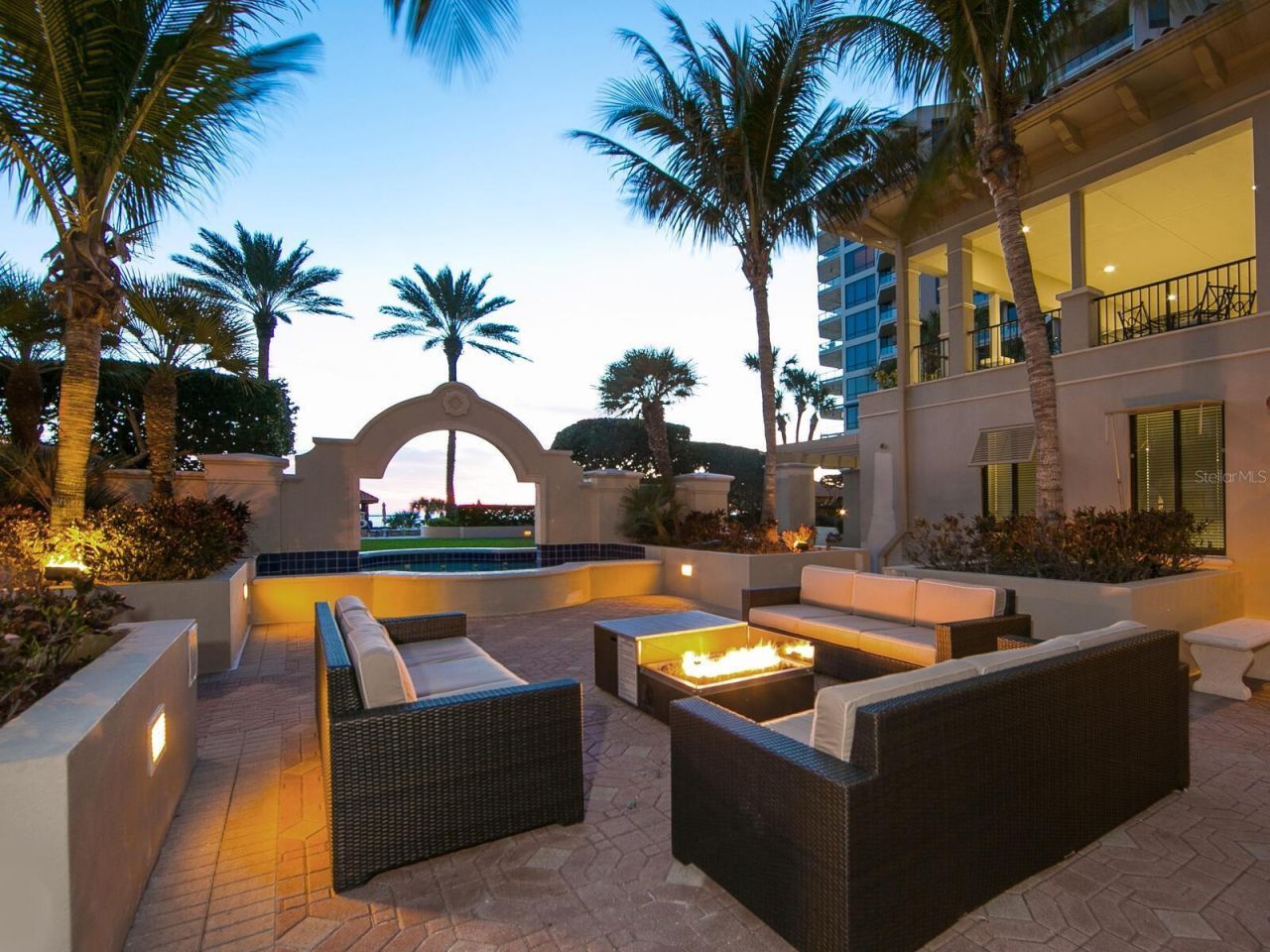 1281 Gulf Of Mexico Drive, Unit 704, Longboat Key, FL 34228 Photo